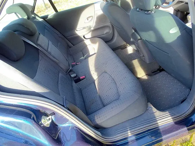 Renault laguna 1.9 dci - afbeelding 17 van  50