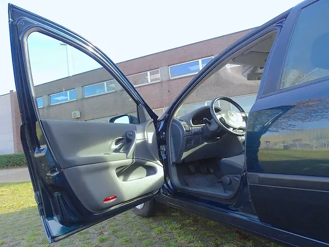 Renault laguna 1.9 dci - afbeelding 24 van  50