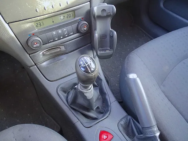 Renault laguna 1.9 dci - afbeelding 28 van  50