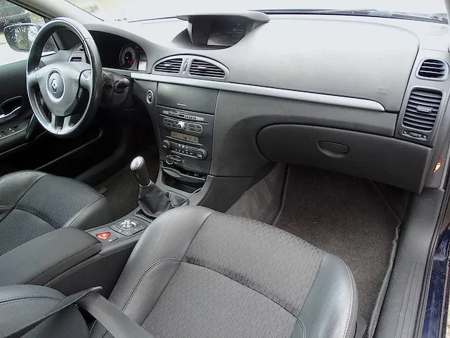Renault laguna grandtour 2.0 16v, 55-tk-dr - afbeelding 9 van  46