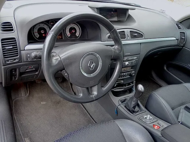 Renault laguna grandtour 2.0 16v, 55-tk-dr - afbeelding 24 van  46