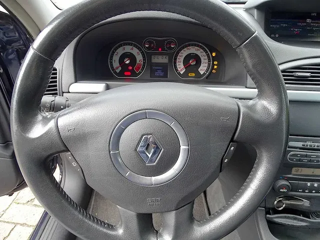 Renault laguna grandtour 2.0 16v, 55-tk-dr - afbeelding 30 van  46