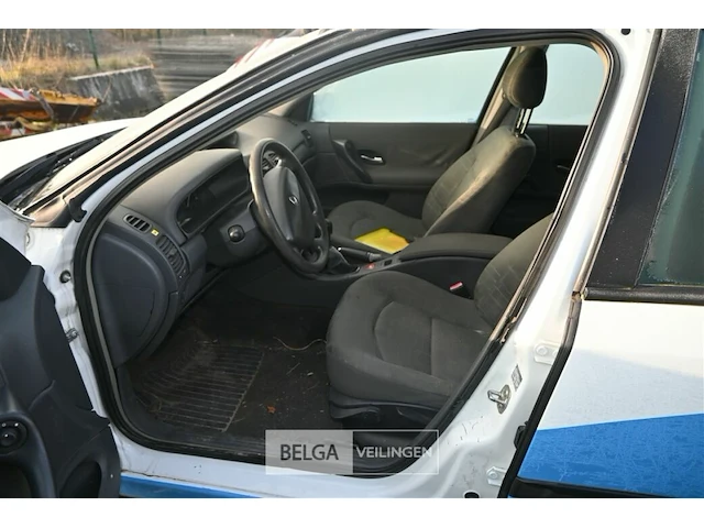 Renault laguna - afbeelding 10 van  18
