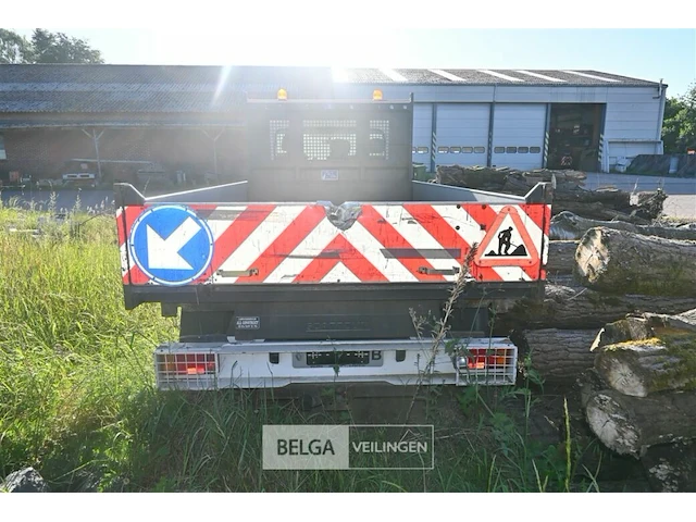 Renault lichte vrachtwagen met kipbak - afbeelding 10 van  22