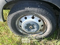 Renault lichte vrachtwagen met kipbak - afbeelding 16 van  22