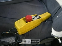 Renault lichte vrachtwagen met kipbak - afbeelding 19 van  22