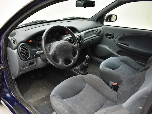 Renault megane 2.0l gt 1999 no reserve - afbeelding 2 van  36