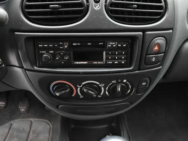 Renault megane 2.0l gt 1999 no reserve - afbeelding 7 van  36