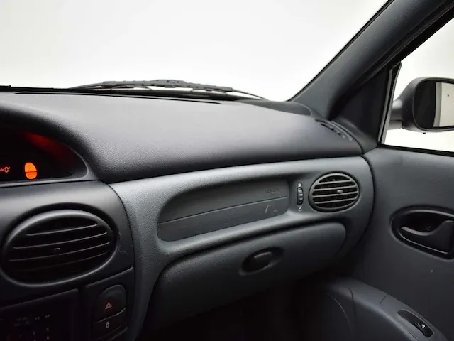Renault megane 2.0l gt 1999 no reserve - afbeelding 9 van  36