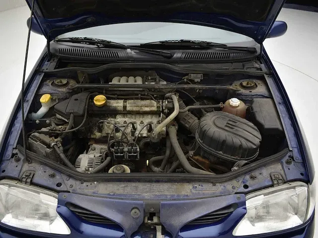 Renault megane 2.0l gt 1999 no reserve - afbeelding 22 van  36