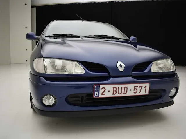 Renault megane 2.0l gt 1999 no reserve - afbeelding 28 van  36