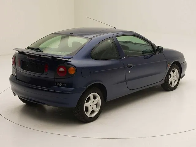 Renault megane 2.0l gt 1999 no reserve - afbeelding 32 van  36