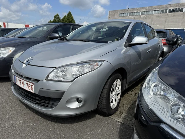 Renault megane berline iii 1.5 dci expression 105,2010 - afbeelding 1 van  33
