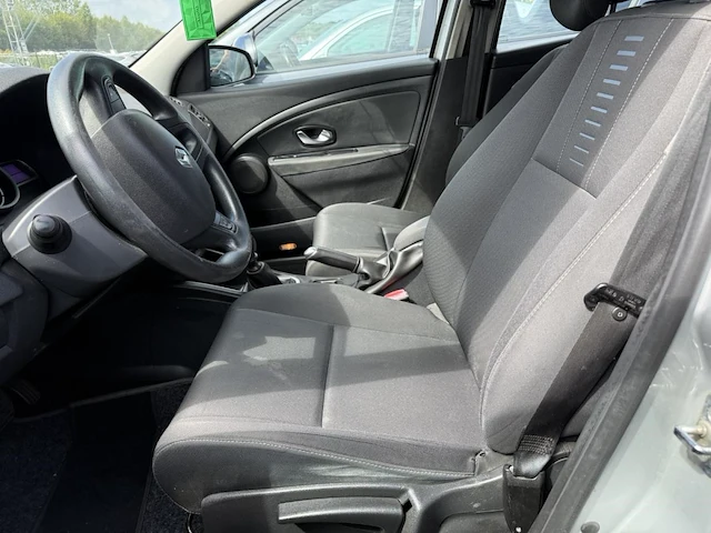 Renault megane berline iii 1.5 dci expression 105,2010 - afbeelding 31 van  33