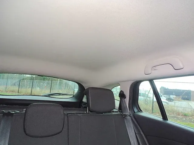 Renault megane grandtour 1.5 dci - afbeelding 16 van  48