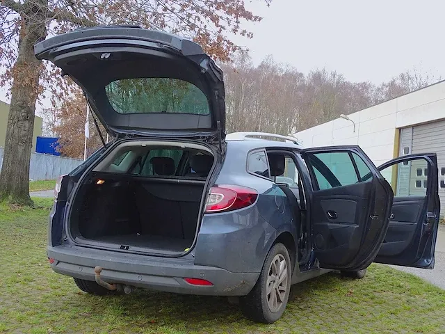 Renault megane grandtour 1.5 dci - afbeelding 20 van  48