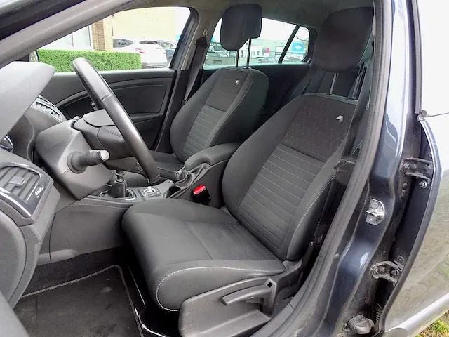 Renault megane grandtour 1.5 dci - afbeelding 27 van  48