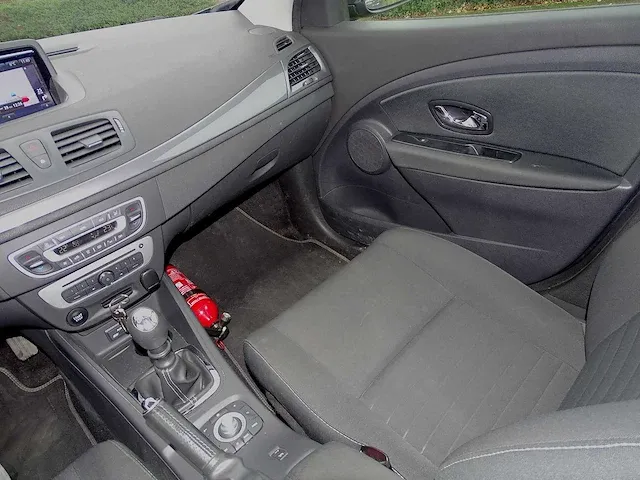 Renault megane grandtour 1.5 dci - afbeelding 31 van  48