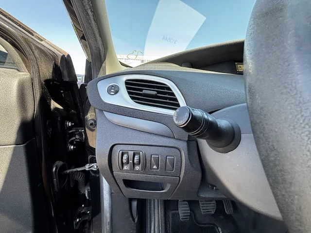 Renault megane scenic, 2010 - afbeelding 15 van  26