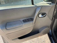 Renault megane scenic uit 2005 - afbeelding 2 van  73