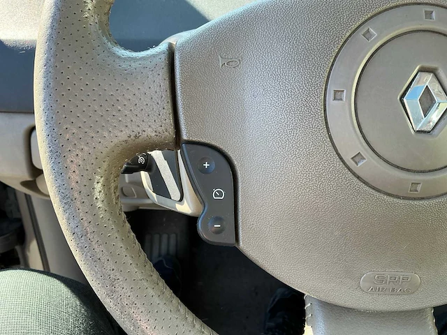 Renault megane scenic uit 2005 - afbeelding 8 van  73