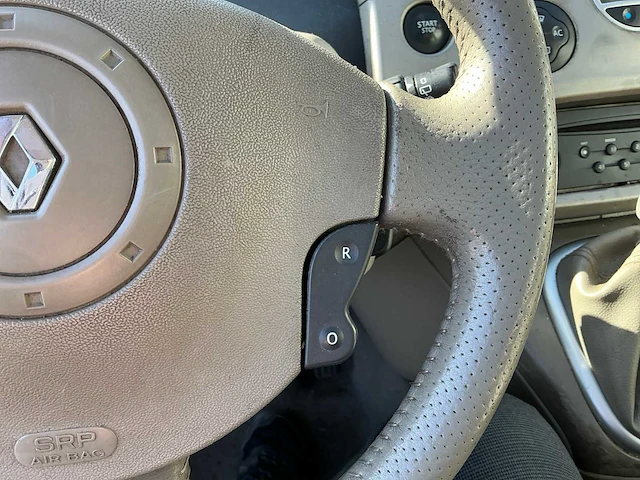 Renault megane scenic uit 2005 - afbeelding 9 van  73
