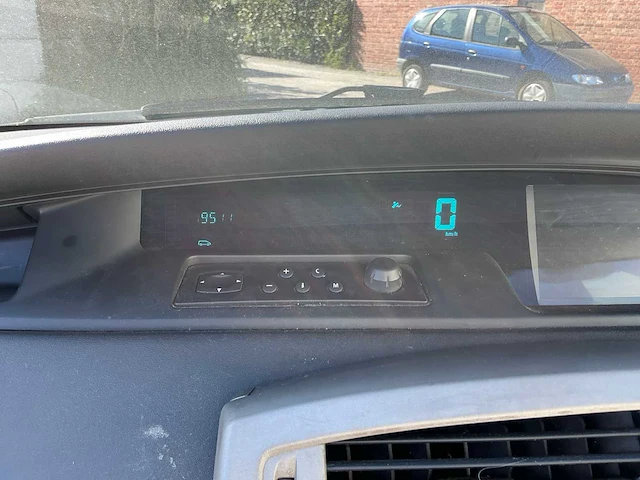 Renault megane scenic uit 2005 - afbeelding 10 van  73
