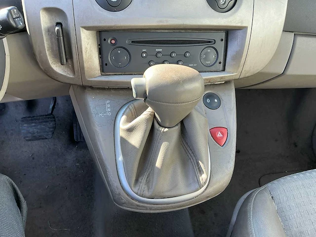 Renault megane scenic uit 2005 - afbeelding 13 van  73