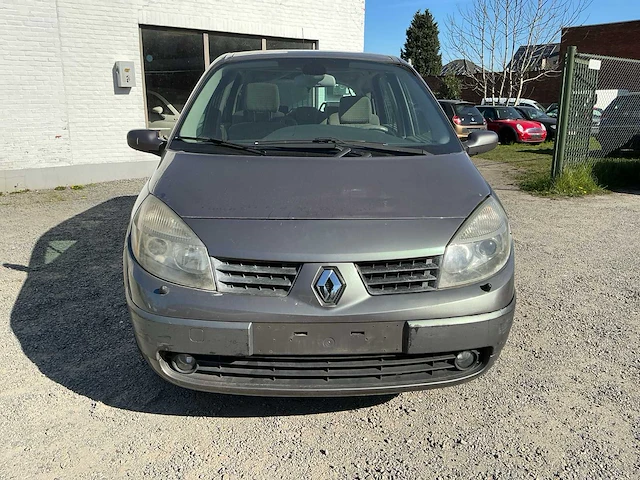 Renault megane scenic uit 2005 - afbeelding 12 van  73