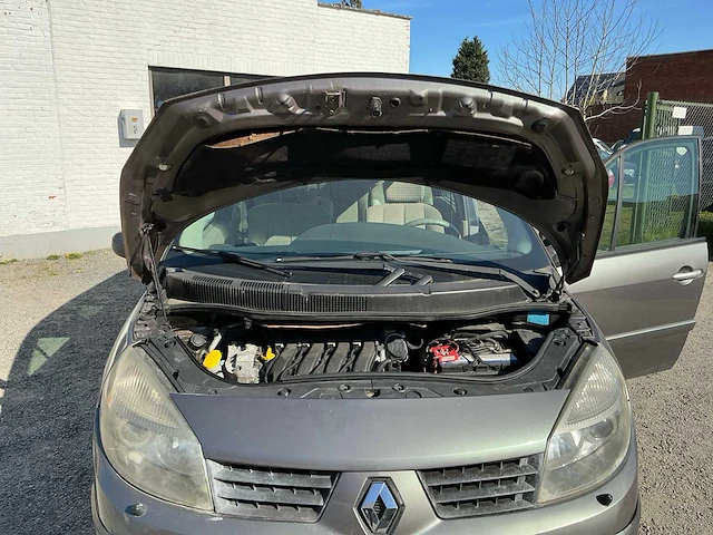 Renault megane scenic uit 2005 - afbeelding 30 van  73