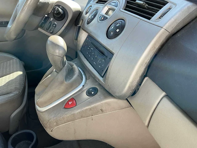Renault megane scenic uit 2005 - afbeelding 59 van  73