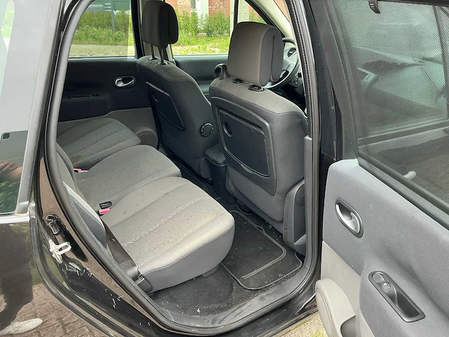 Renault megane scenic uit 2009 - afbeelding 19 van  56