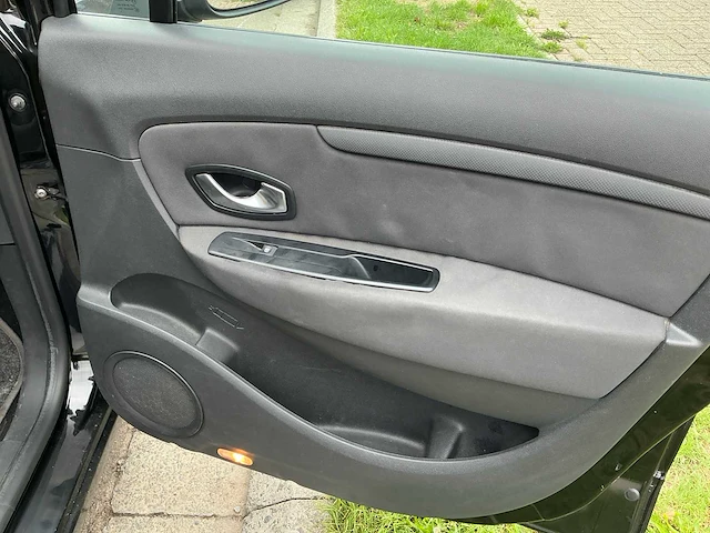 Renault megane scenic uit 2011 - afbeelding 18 van  69