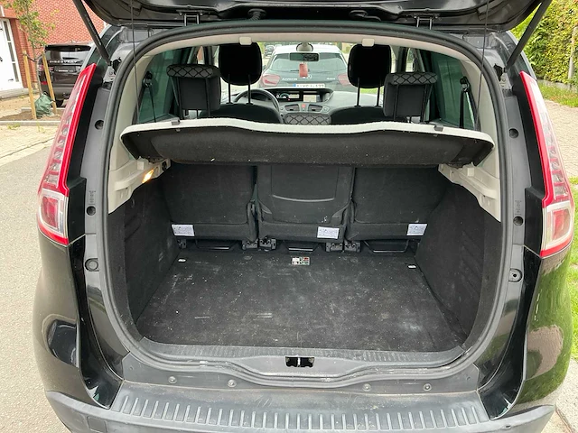 Renault megane scenic uit 2011 - afbeelding 29 van  69