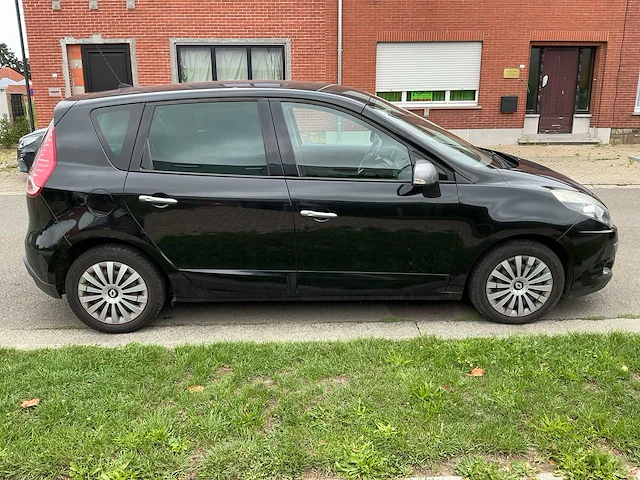 Renault megane scenic uit 2011 - afbeelding 34 van  69