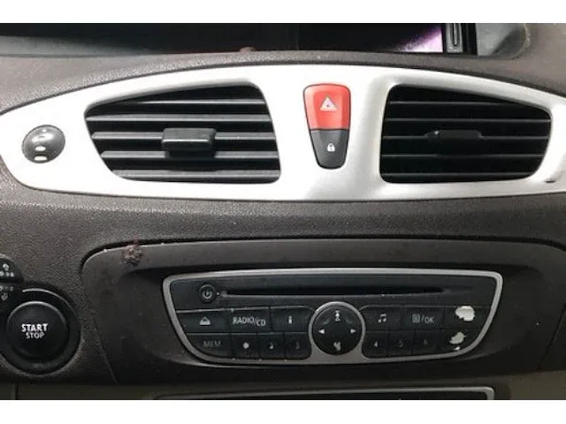 Renault megane scenic - afbeelding 2 van  26