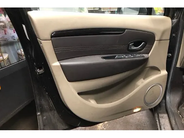 Renault megane scenic - afbeelding 3 van  26