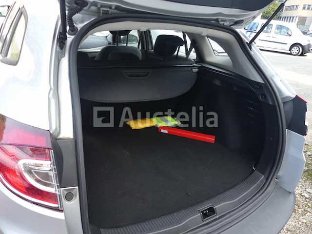 Renault megane stationwagen (2012-11.926 km) - vin vf1kz1a0748073924 - afbeelding 26 van  28