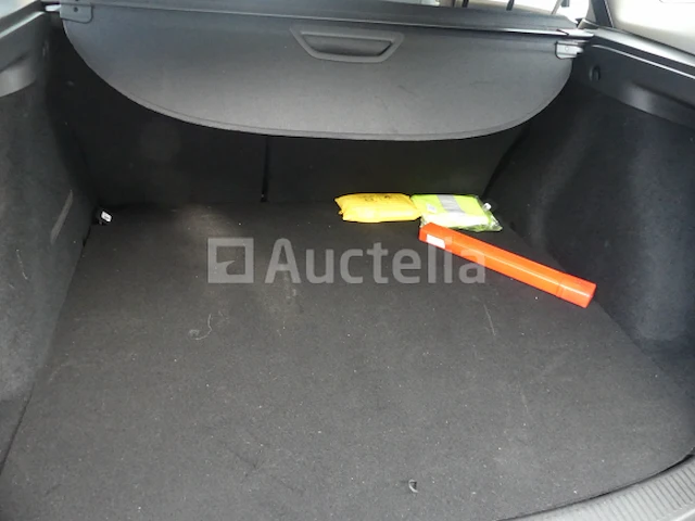 Renault megane stationwagen (2012-11.926 km) - vin vf1kz1a0748073924 - afbeelding 27 van  28