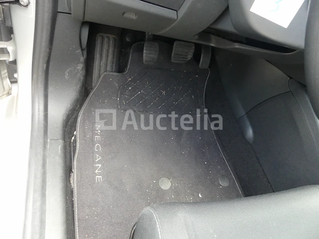 Renault megane stationwagen (2012-18.182 km) - vin vf1kz1a074873936 - afbeelding 8 van  33