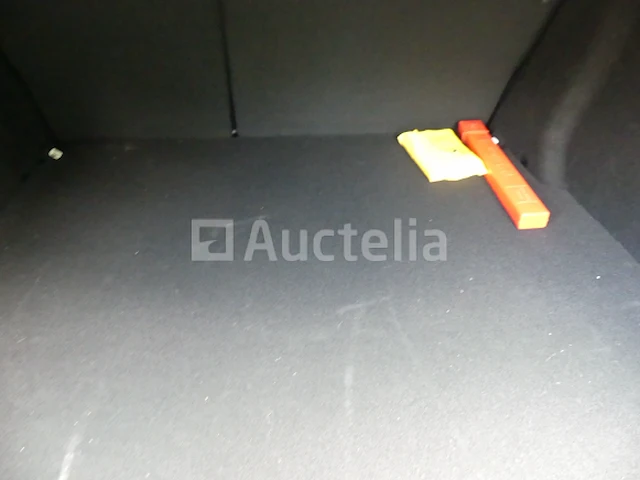 Renault megane stationwagen (2012-18.182 km) - vin vf1kz1a074873936 - afbeelding 32 van  33