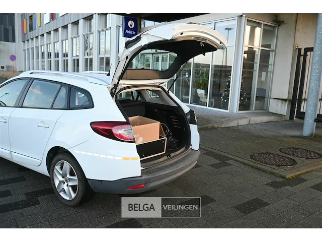 Renault megane stationwagen - afbeelding 15 van  22