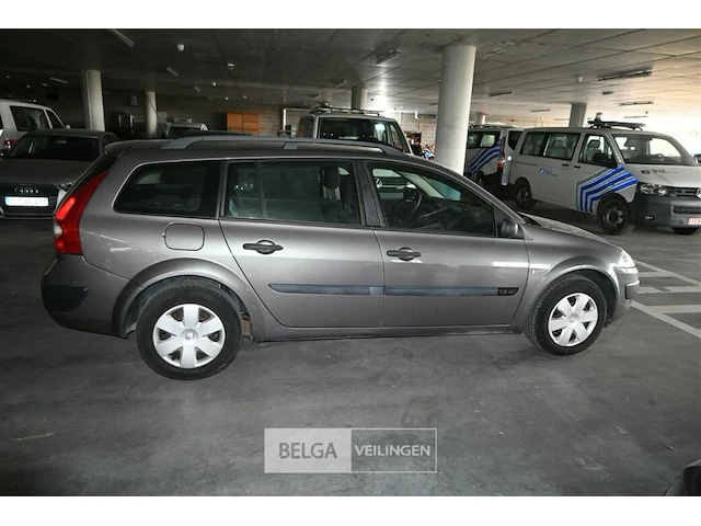 Renault megane stationwagen - afbeelding 17 van  22