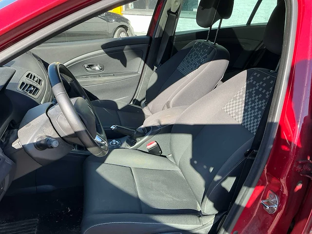 Renault megane uit 2013 - afbeelding 4 van  54