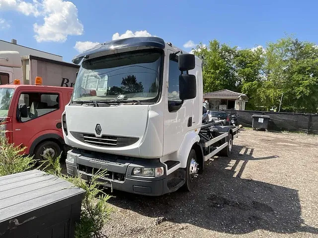 Renault midlum vrachtwagen - afbeelding 1 van  18