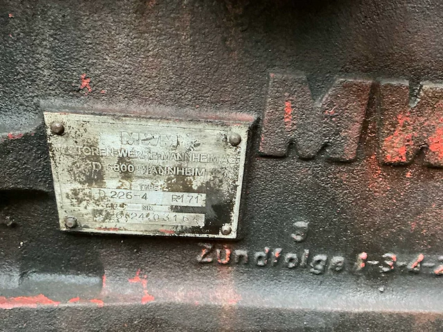 Renault r781-4 vierwielaangedreven landbouwtractor - afbeelding 3 van  13