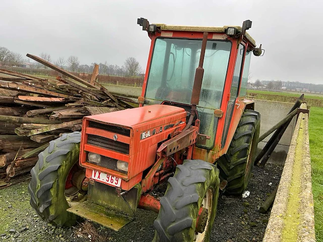Renault r781-4 vierwielaangedreven landbouwtractor - afbeelding 7 van  13