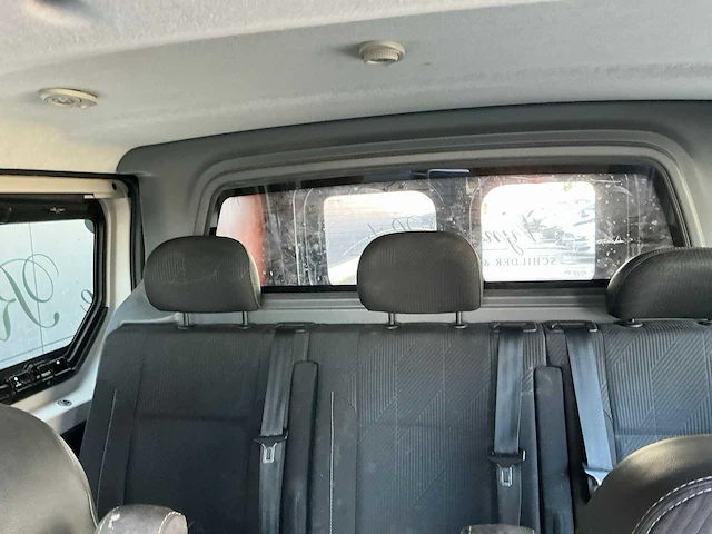 Renault traffic lichte vrachtwagen - afbeelding 15 van  15