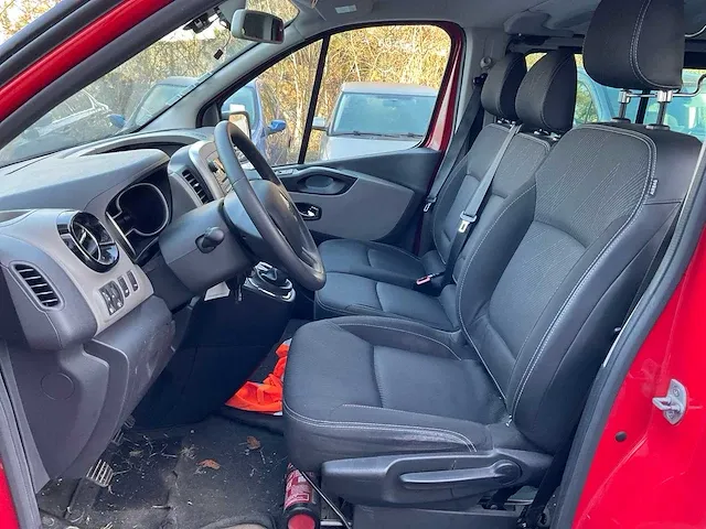 Renault trafic lichte vrachtwagen - afbeelding 7 van  33