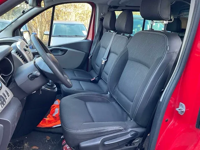Renault trafic lichte vrachtwagen - afbeelding 8 van  33